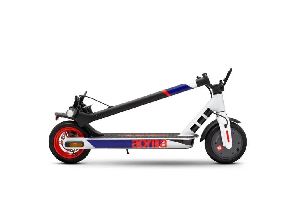 ESRZ Advanced AP-MO-260001 APRILIA in offerta da Euronics