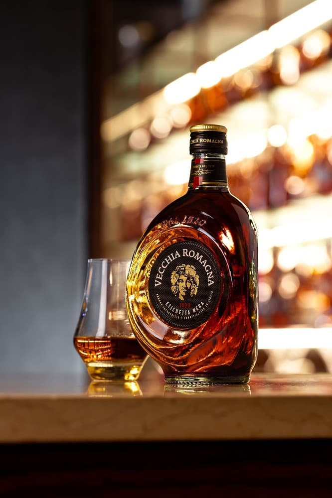 Vecchia Romagna Etichetta Nera, 70 cl – Iper La grande i