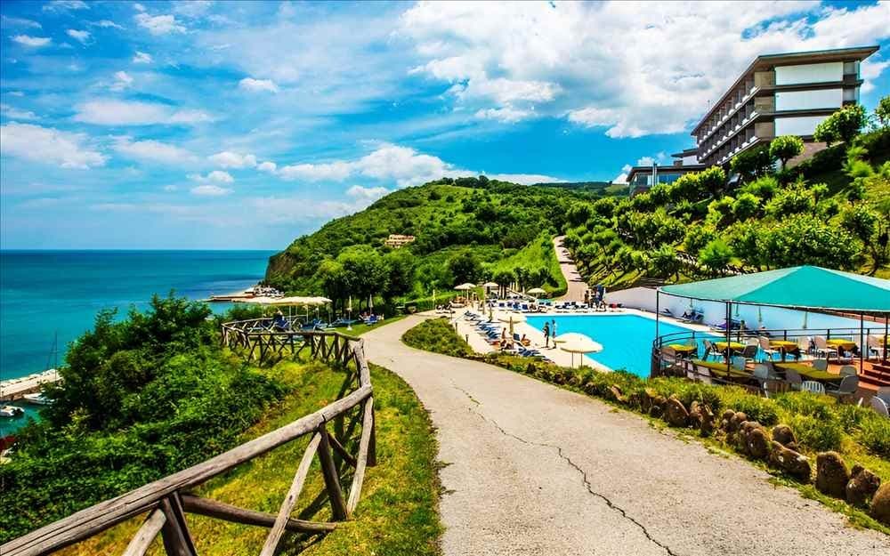 Hotel Capo Est, a persona per 3 notti – Lidl
