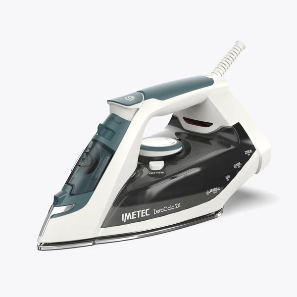 Imetec Ferro a vapore 9006 250 ml in offerta da Comet