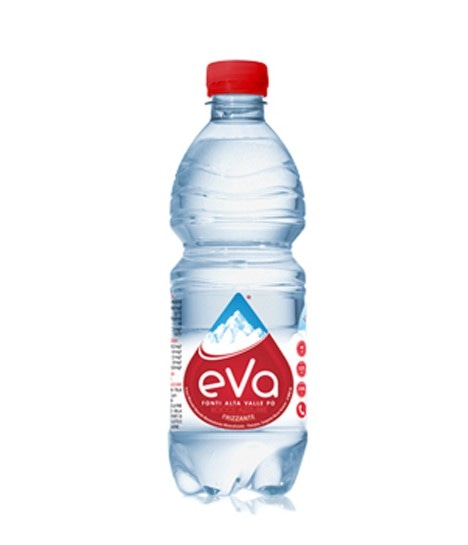 Acqua minerale naturale o frizzante 50 cl in offerta da Iper La grande i