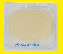 Mozzarella a fette 80 g in offerta da Bennet
