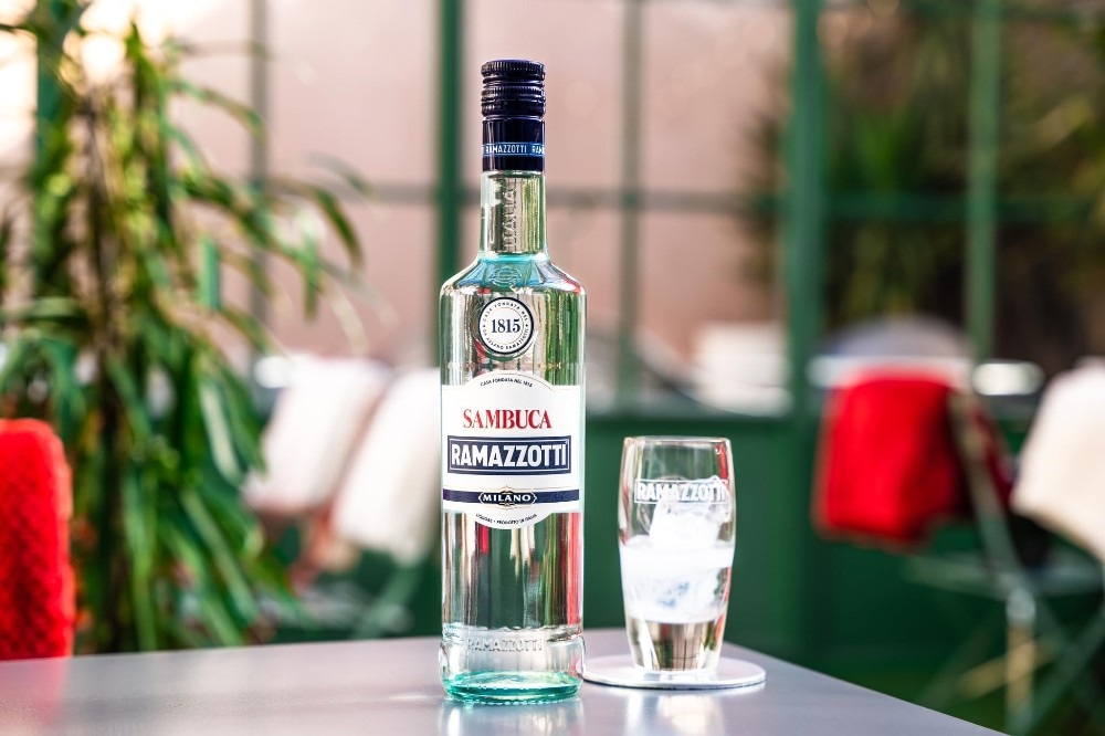 Sambuca Ramazzotti 700 ml in offerta da Carrefour