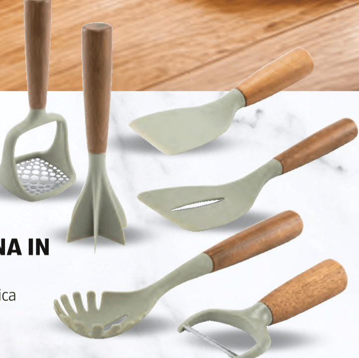 Crofton Utensili da Cucina in Legno di Acacia in offerta da ALDI