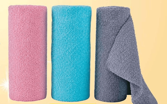 Rotolo panni microfibra 50 panni, 30x30 cm in offerta da Carrefour