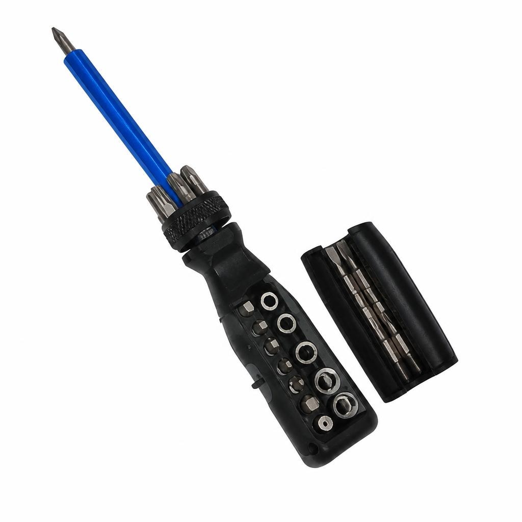Cacciavite telescopico con inserti in offerta da Il Gigante