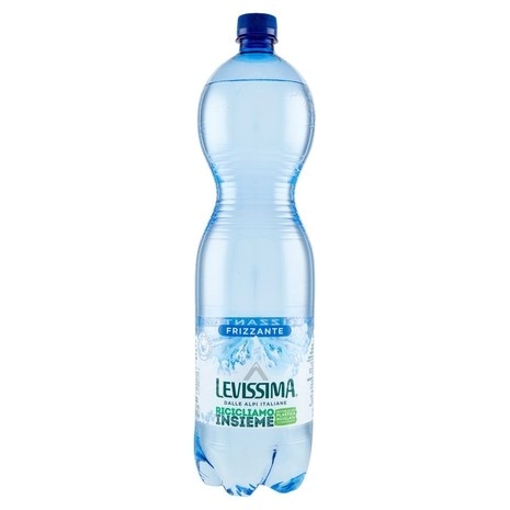 Acqua minerale naturale o frizzante Levissima delle Alpi Italiane 150 cl in offerta da Il Gigante