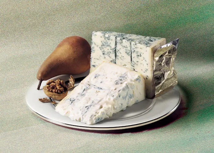 Gorgonzola DOP Podere di Novara MARIO COSTA in offerta da Iper La grande i