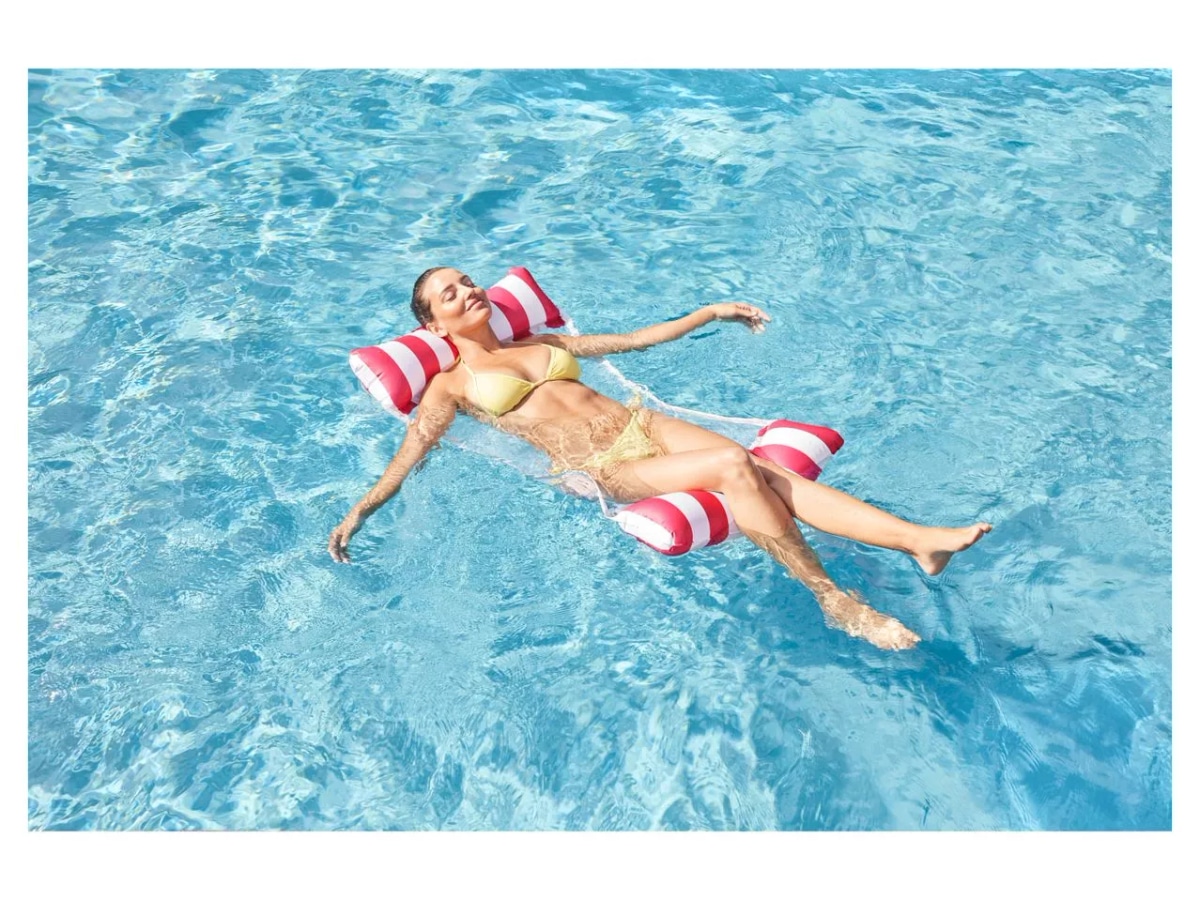 Amaca galleggiante 120 x 72 x 17 cm CRIVIT - Offerta nel negozio Lidl
