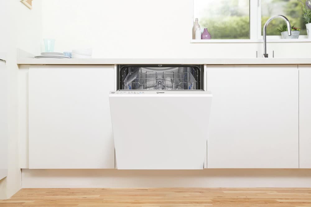 Lavastoviglie a scomparsa totale IN2IE14CNPB0 Indesit – Expert